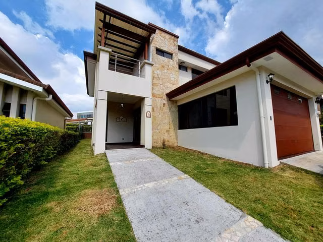 CASA EN VENTA FRANCOSTA HEREDIA esh