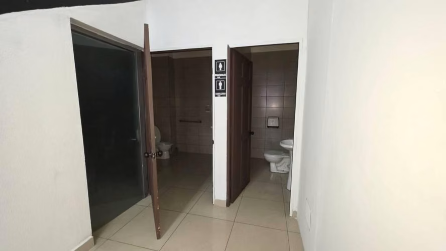 Local Comercial Rohromoser 225m-parqueo - Imagen 10