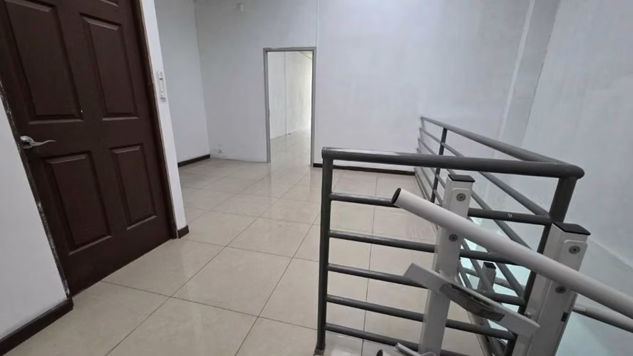 Local Comercial Rohromoser 225m-parqueo - Imagen 11