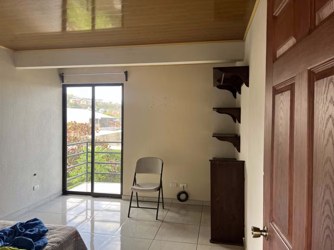 Se Vende Complejo de 3 Apartamentos Residencial en San Ramón