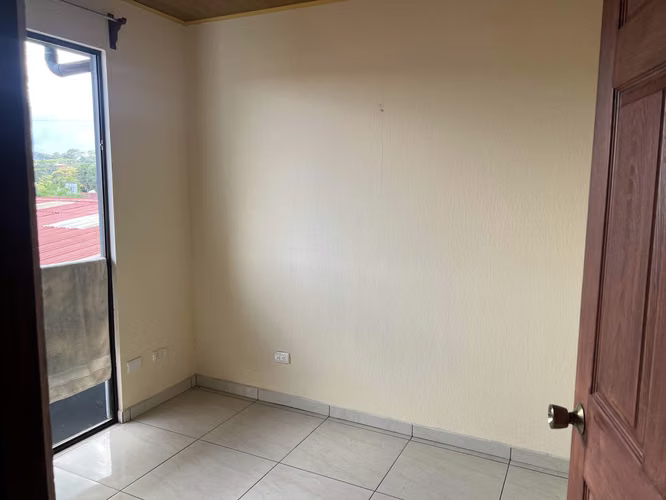 Se Vende Complejo de 3 Apartamentos Residencial en San Ramón