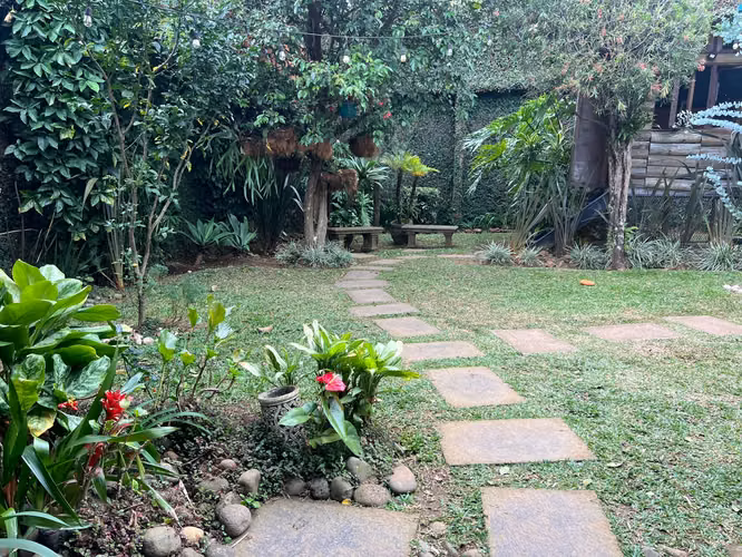 Casa en residencial, Cartago, La Unión a 1 minuto del parque. MM