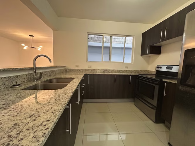 Townhouse en Venta en San Antonio de Escazú | Condominio Familiar | ID 25503 - Imagen 7