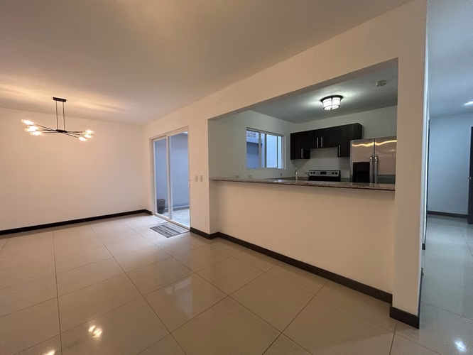 Townhouse en Venta en San Antonio de Escazú | Condominio Familiar | ID 25503 - Imagen 3