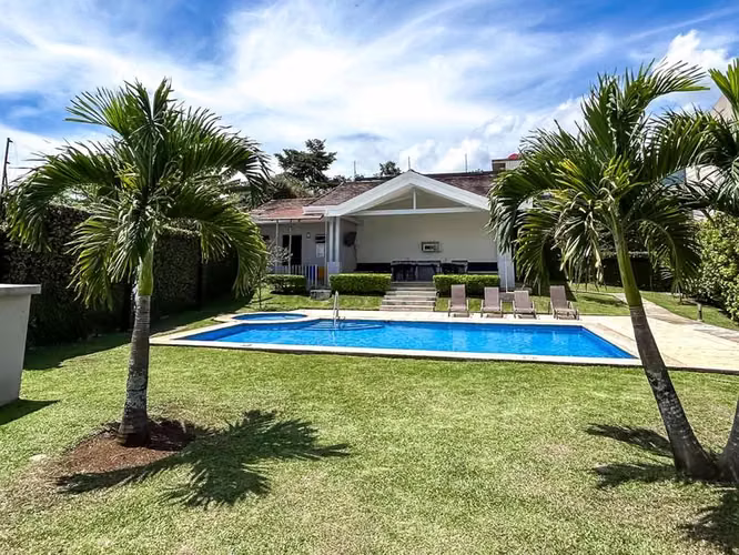 Townhouse en Venta en San Antonio de Escazú | Condominio Familiar | ID 25503