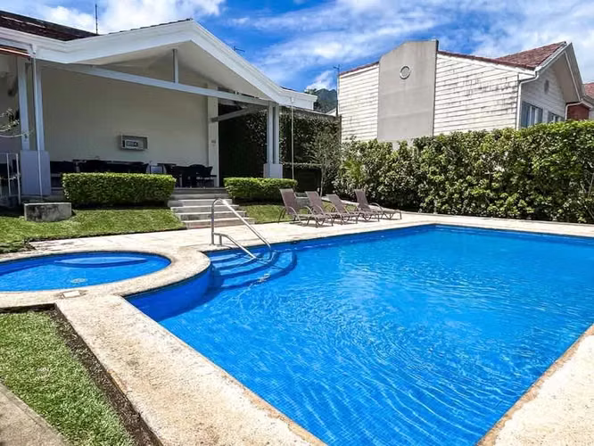 Townhouse en Venta en San Antonio de Escazú | Condominio Familiar | ID 25503