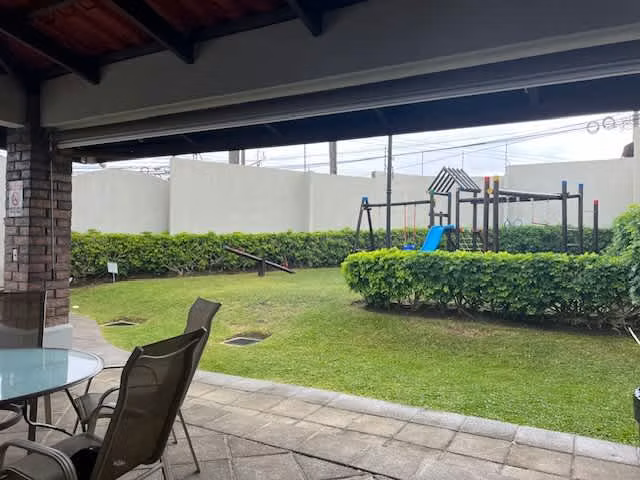 Heredia San Pablo cerca Mall las Flores 1 PLANTA en Condominio PISCINA