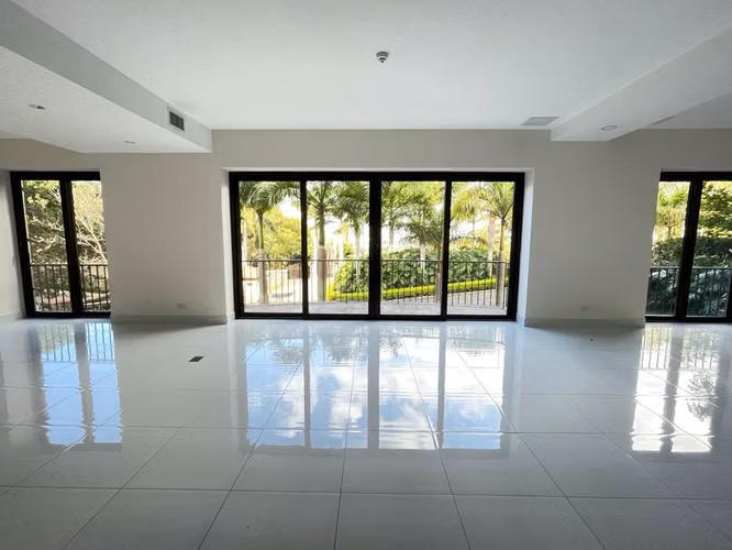 VENTA DE APARTAMENTO EN CONDOMINIO ACRÓPOLIS*