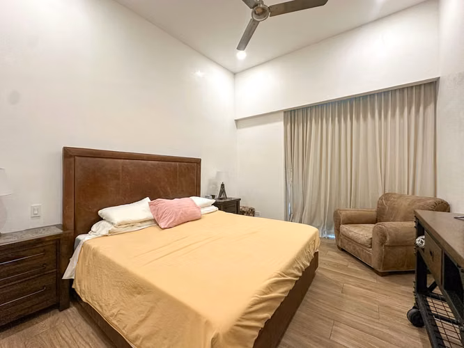 VENTA DE PENTHOUSE EN 203 GUACHIPELIN CON TERRAZA PRIVADA