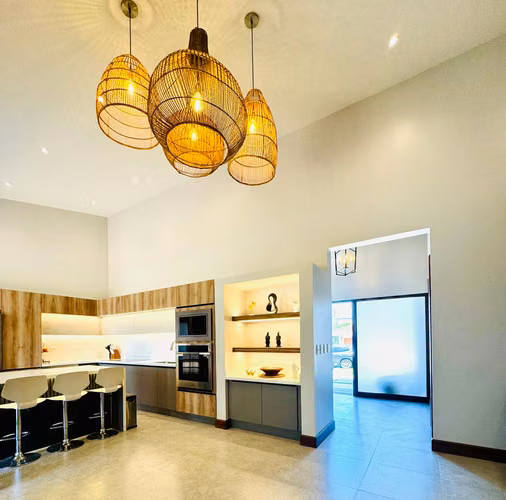OPORTUNIDAD! CASA CONTEMPORANEA  EN HACIENDA LOS REYES - Imagen 11