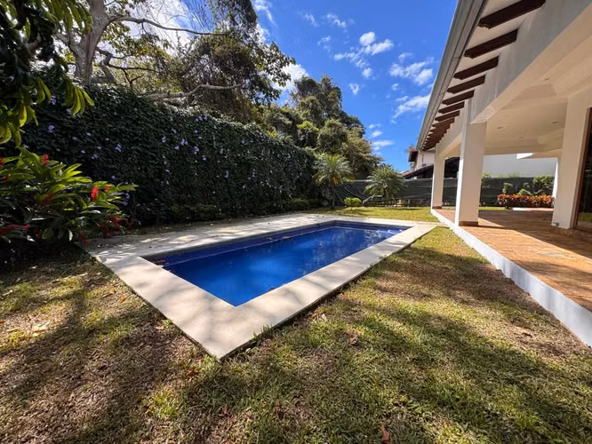 VENTA DE CASA EN CONDOMINIO HACIENDA LINDORA - SANTA ANA - Imagen 8