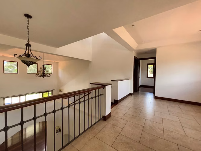 VENTA DE CASA EN CONDOMINIO HACIENDA LINDORA - SANTA ANA - Imagen 14