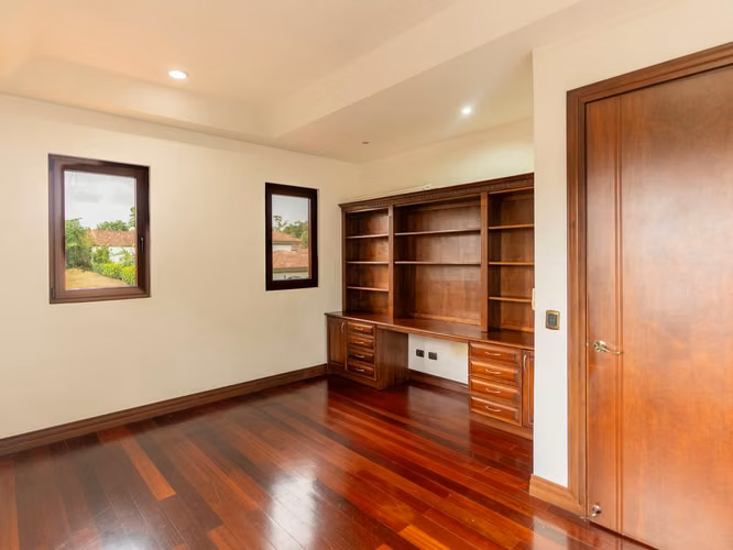 VENTA DE CASA EN CONDOMINIO HACIENDA LINDORA - SANTA ANA - Imagen 15