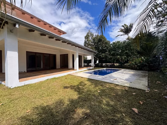 VENTA DE CASA EN CONDOMINIO HACIENDA LINDORA - SANTA ANA - Imagen 7