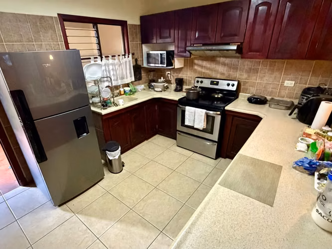 VENTA DE CASA INDEPENDIENTE - EN RESIDENCIAL - CURRIDABAT