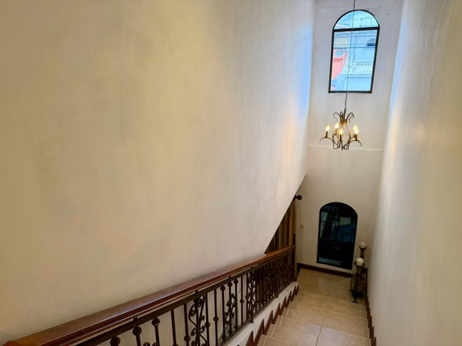 VENTA DE CASA INDEPENDIENTE - EN RESIDENCIAL - CURRIDABAT