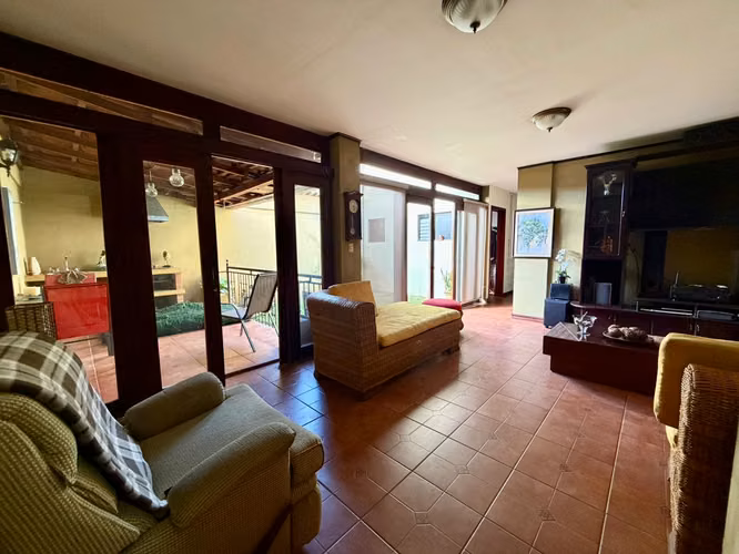 VENTA DE CASA INDEPENDIENTE - EN RESIDENCIAL - CURRIDABAT
