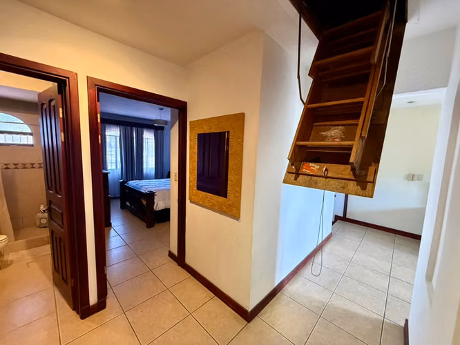 VENTA DE CASA INDEPENDIENTE - EN RESIDENCIAL - CURRIDABAT