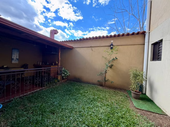 VENTA DE CASA INDEPENDIENTE - EN RESIDENCIAL - CURRIDABAT