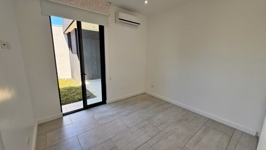 Venta casa elegante y contemporánea de 1 nivel, Condominio Évora. (FE) - Imagen 11