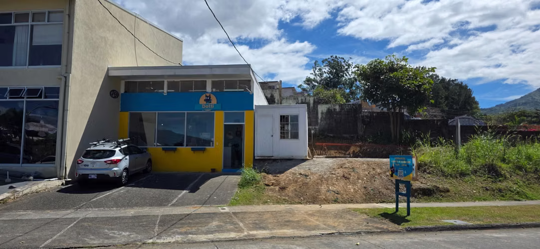 Venta de local comercial con espacio para construir otro local, Bello Horizonte, 5927 - Imagen 2
