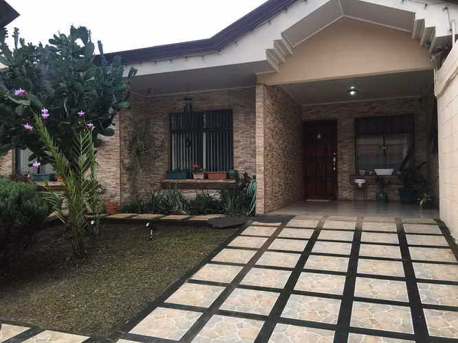 Casa en venta en Curridabat, Lomas de Ayarco sur. ID25544 KA