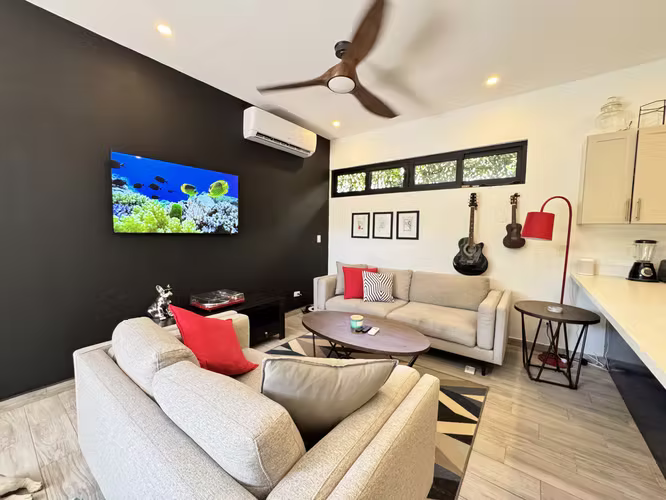 Moderna Casa con Piscina Privada – Playas del Coco