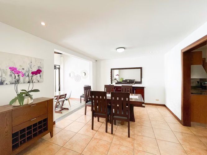 Alquiler de casa en condominio en Lindora, Santa Ana