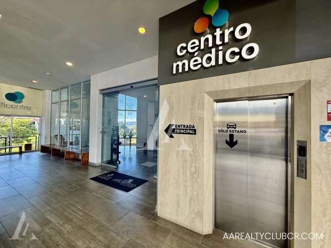 SU ESPACIO PROFESIONAL PREMIUM | SALUD • DERECHO • FINANZAS| OFICENTRO MOMENTUM ESCAZÚ