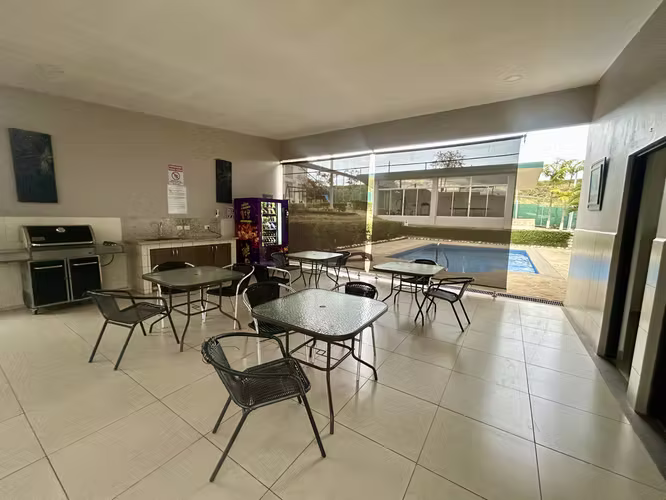 Apartamento en Venta de 3 habitaciones en Condominio Torres San Marino – Ulloa de Heredia.