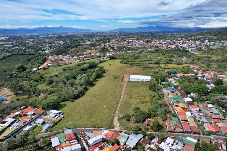 Alquiler de bodega, Santa Barbara, Heredia. (FAU)
