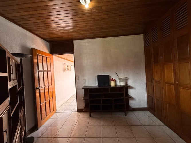 EN VENTA - AMPLIA CASA ESQUINERA   –  RESIDENCIAL  TROPICANA SUR - ALAJUELA CENTRO