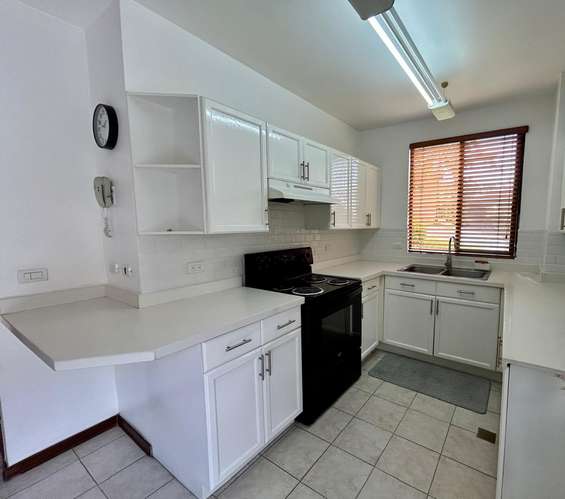 Alquiler de Apartamento en primera planta - Escazú - Imagen 10