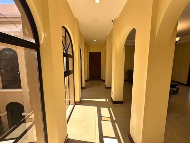 ALQUILER DE TOWNHOUSE, AMUBELADO, CARIARI DE HEREDIA, 340 m2 - Imagen 12