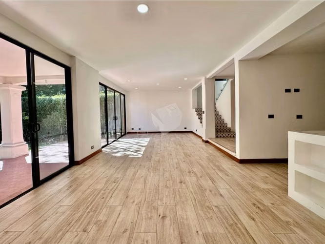 VENTA Casa Lindora (GANGA) 4 HAB. + Línea Blanca