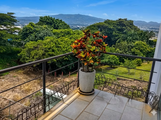 Casa en Venta Loma Real Escazu