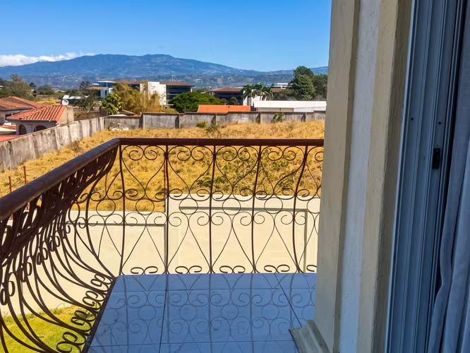 EXCLUSIVA CASA EN VENTA | CONDOMINIO LA JOLLA, BELÉN