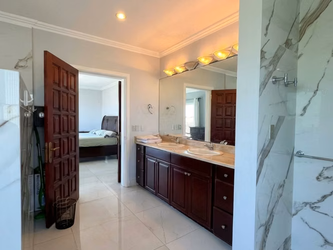 EXCLUSIVA CASA EN VENTA | CONDOMINIO LA JOLLA, BELÉN