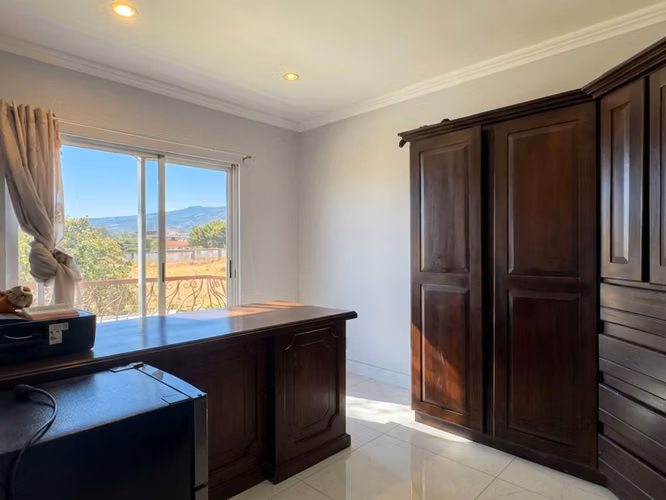 EXCLUSIVA CASA EN VENTA | CONDOMINIO LA JOLLA, BELÉN