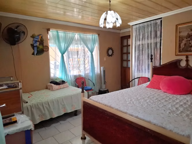 Casa en Herradura con gran lote y potencial de inversión - Imagen 13
