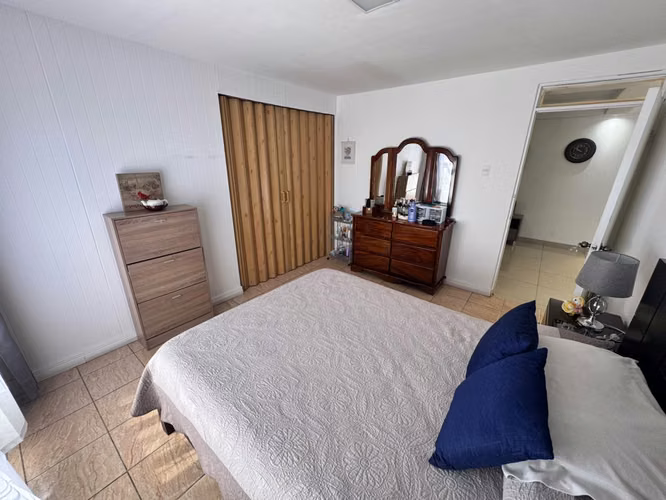 Venta de casa en Urbanización Palo Grande en Desamparados Centro -EU