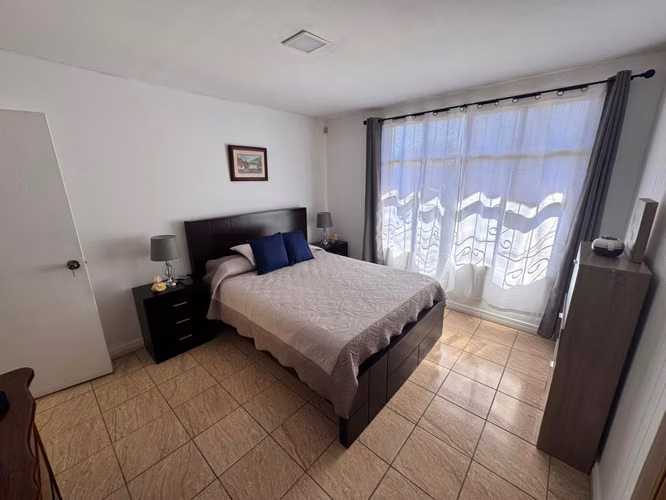 Venta de casa en Urbanización Palo Grande en Desamparados Centro -EU
