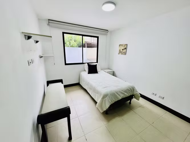 Casa Espectacular en Alquiler – Santa Ana Full Amoblado - Imagen 6