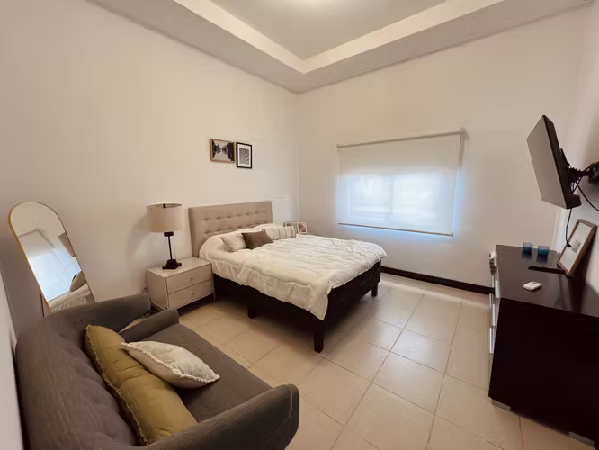 Casa Espectacular en Alquiler – Santa Ana Full Amoblado - Imagen 5