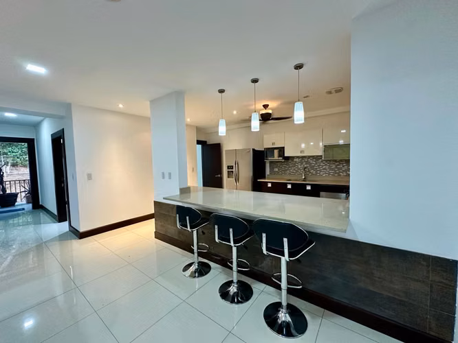 Penthouse en alquiler en Santa Ana condominio Vianova MB24 - Imagen 6