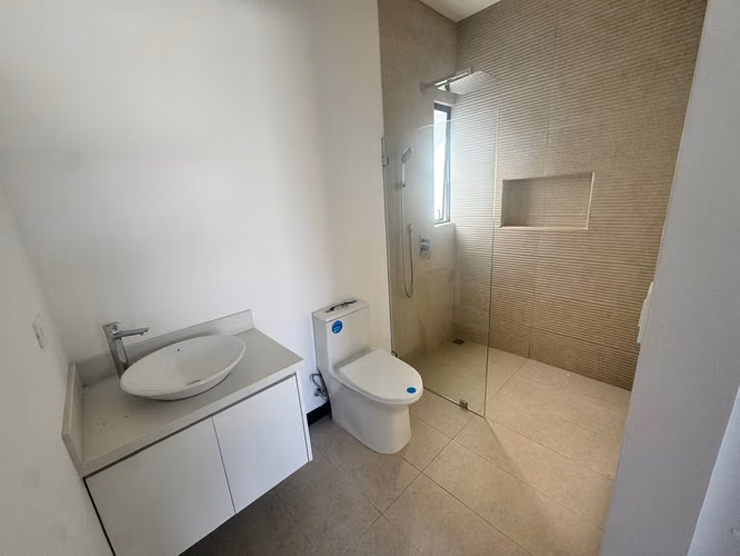 Venta de Casa Nueva en Condominio– Bello Horizonte de Escazú