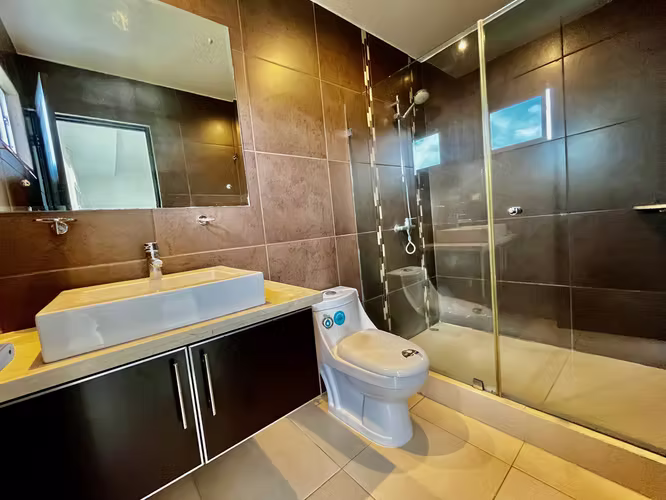 POZOS SANTA ANA! CASA DE 3 HAB/2.5 BAÑOS, LINEA BLANCA Y JARDIN - Imagen 12