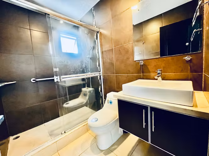 POZOS SANTA ANA! CASA DE 3 HAB/2.5 BAÑOS, LINEA BLANCA Y JARDIN - Imagen 14