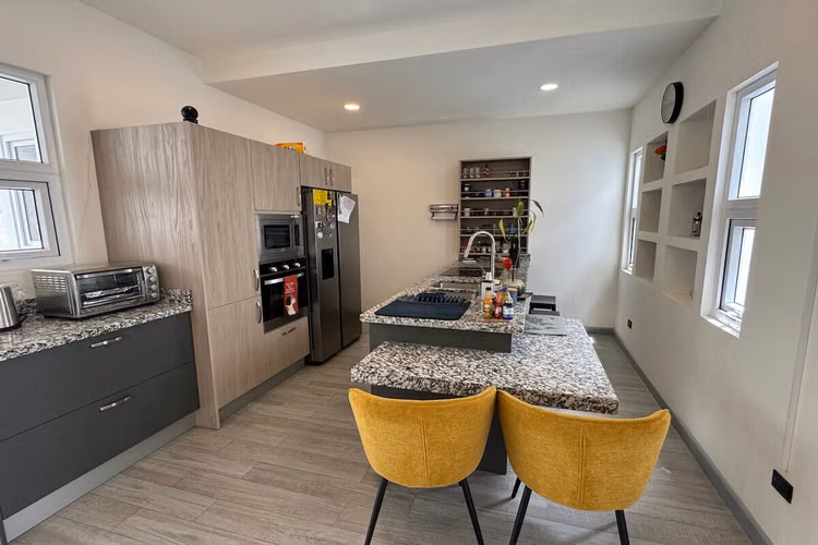 Se vende casa con jardín en Condominio Ayarco 385, La Unión-Cartago