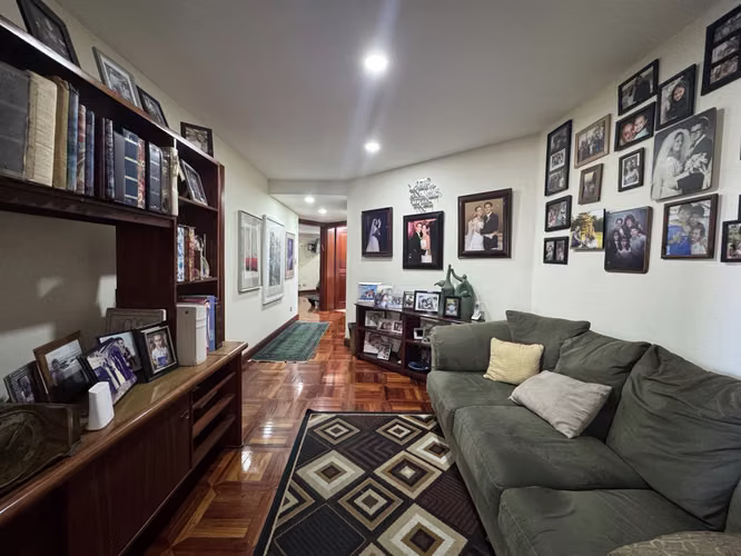 Venta de apartamento en condominio en San Rafael, Escazú - Imagen 7